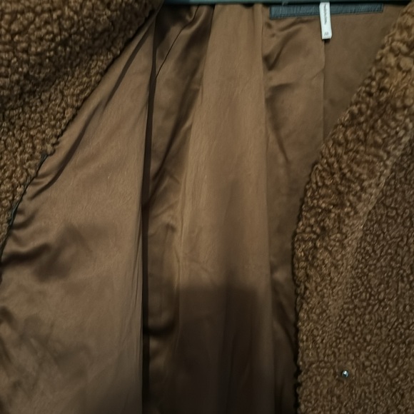 BCBG double breasted long faux fur coat.  XXL. Very comfy & stylish! Brown. - Picture 4 of 6